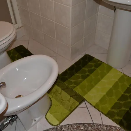 Con Ampio Terrazzo Rilassante Pula